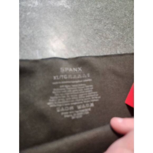 NWT SPANX Look At Me Now Compression Shapewear Green Camo Leggings -Sz XL - Picture 3 of 4